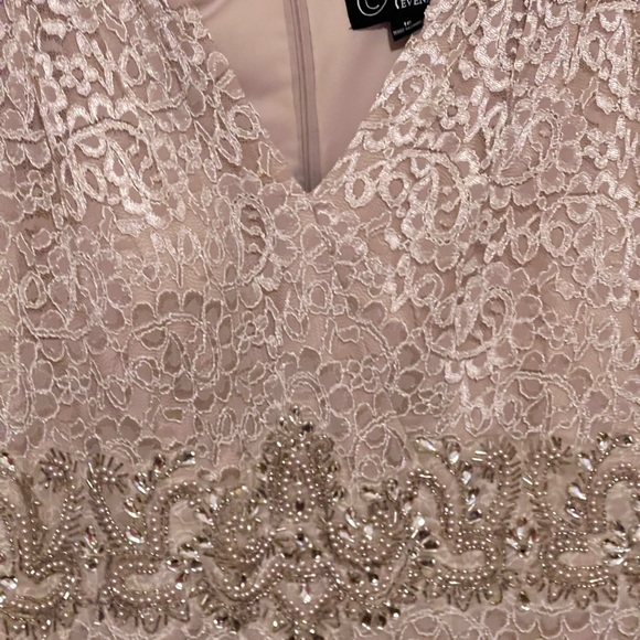 Formal sequence cream color dress size 16 - Picture 3 of 4